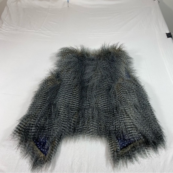 Buttons Black Fur Striped Vest Grey Faux Fur Womens Swings Style Size Sm… - Picture 4 of 10